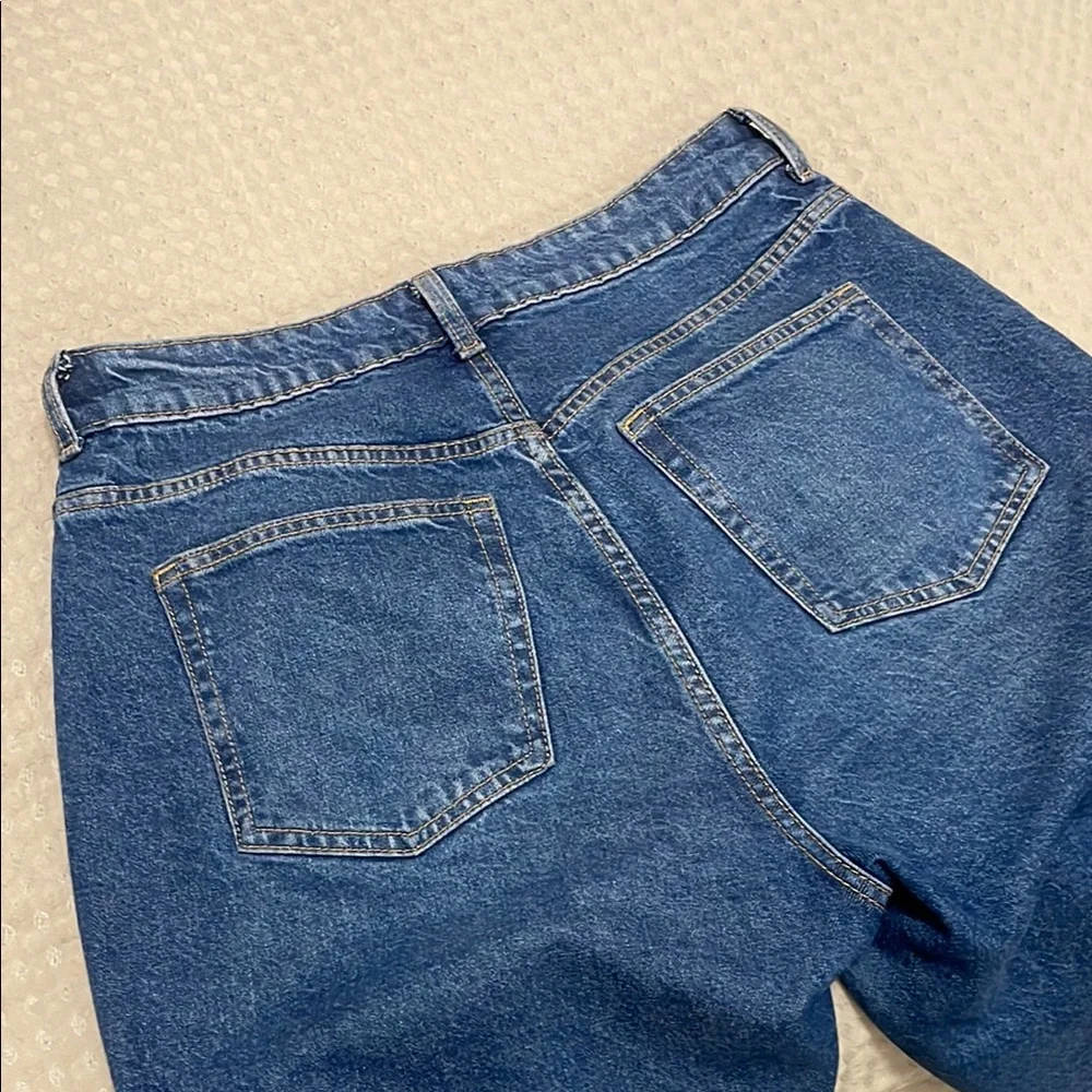 Classic Blue Women's Jeans - Picture 6 of 8